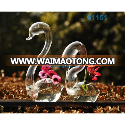 Swan shaped fashionable glass vase gift